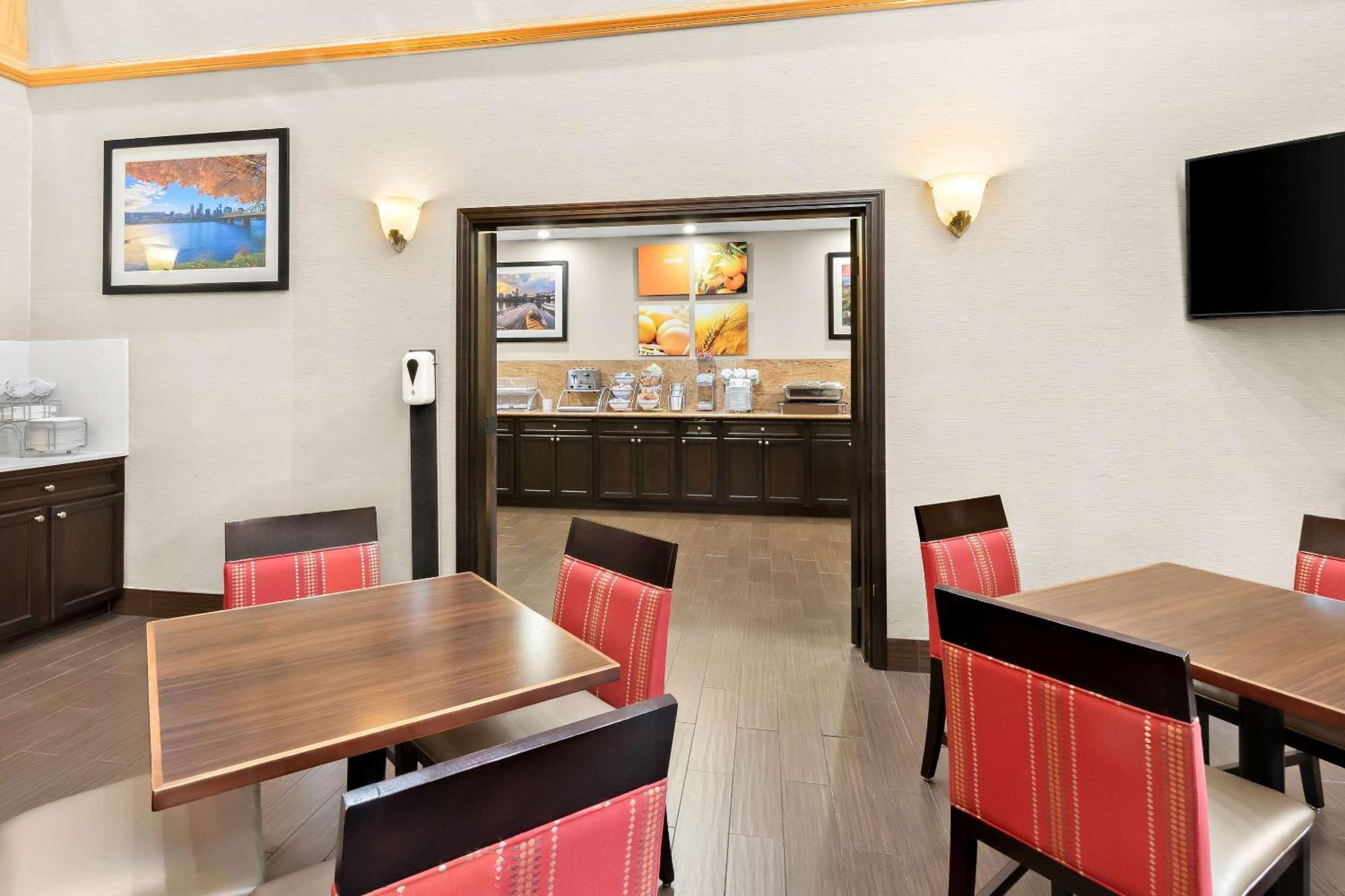 Comfort Suites Portland Airport Exterior foto
