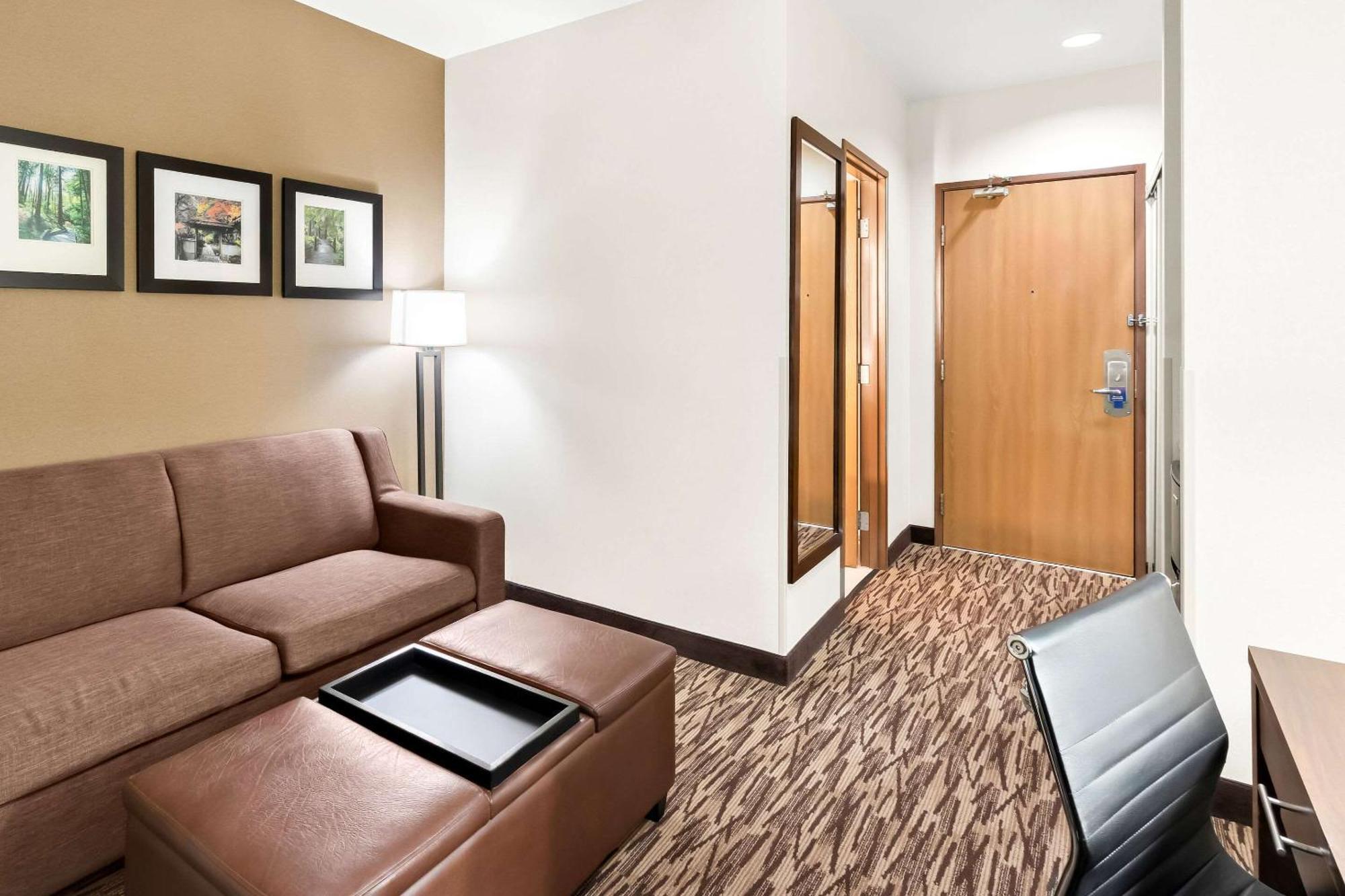 Comfort Suites Portland Airport Exterior foto