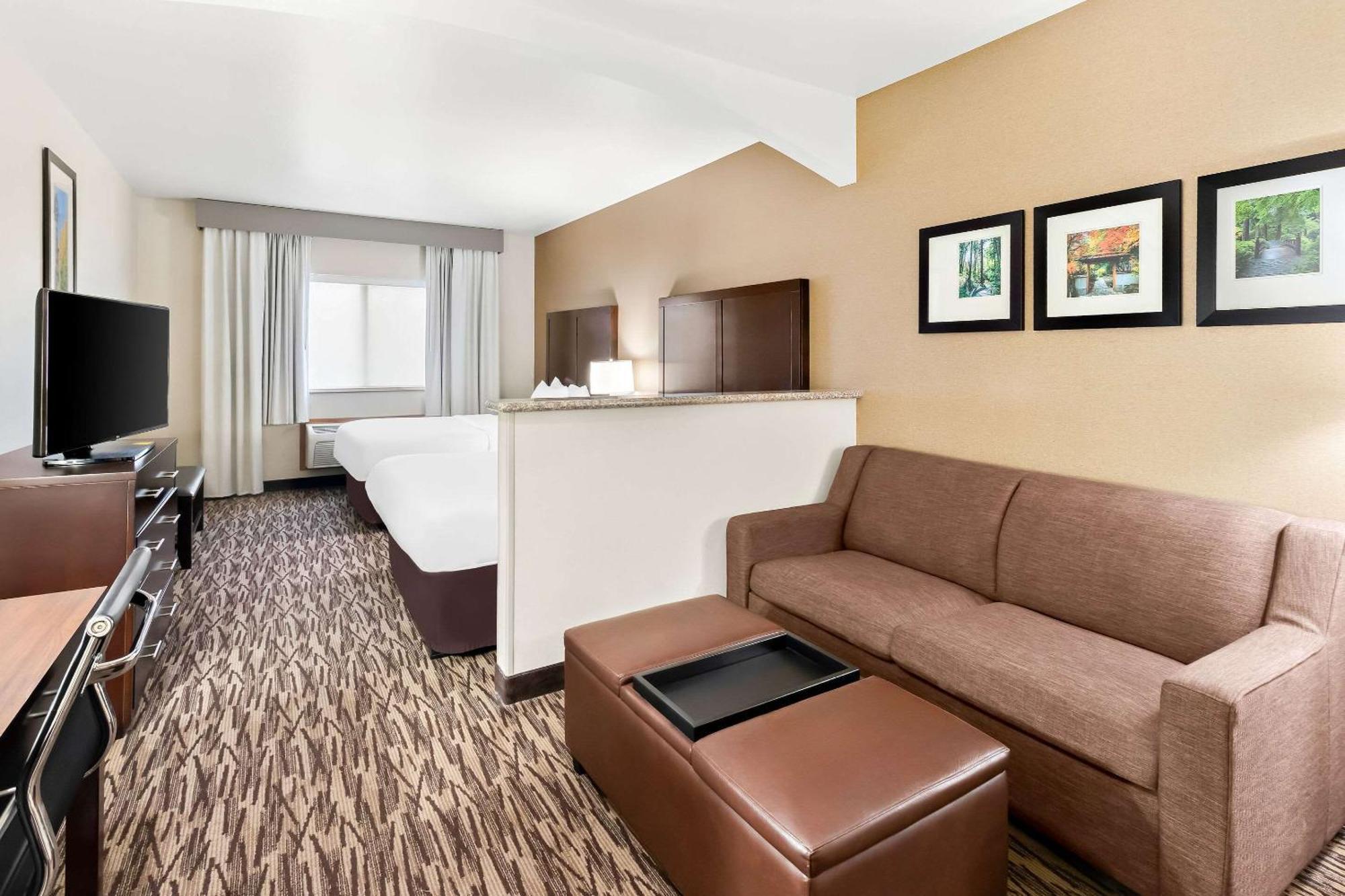 Comfort Suites Portland Airport Exterior foto