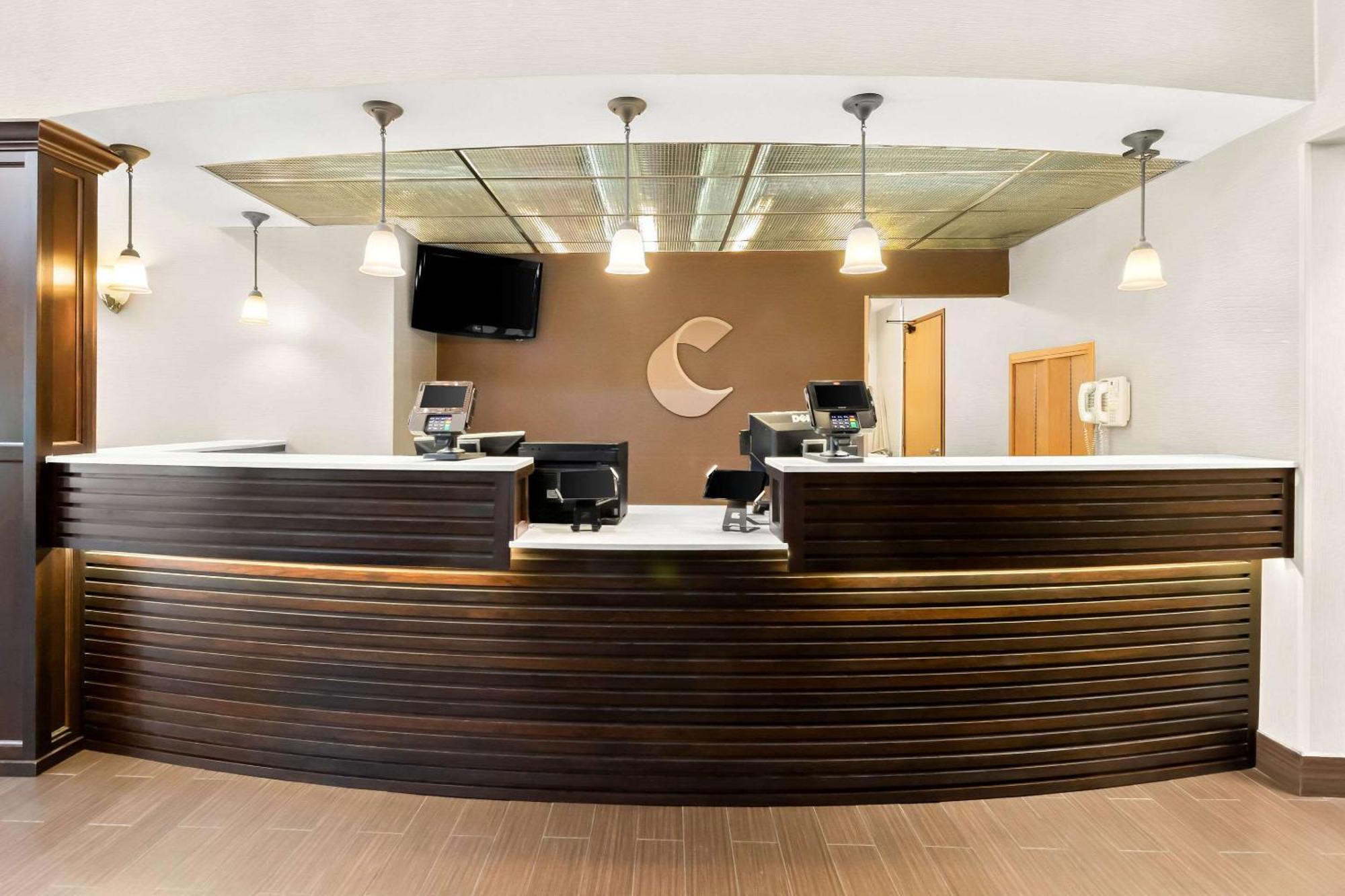 Comfort Suites Portland Airport Exterior foto