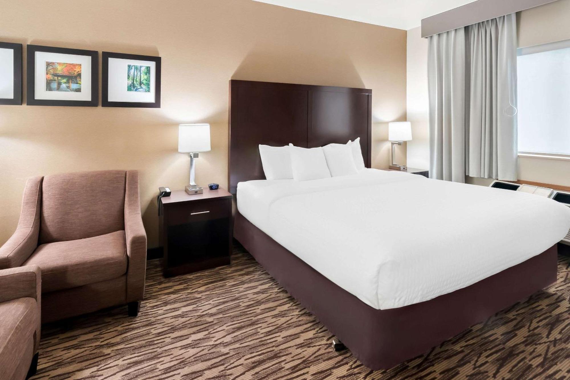 Comfort Suites Portland Airport Exterior foto